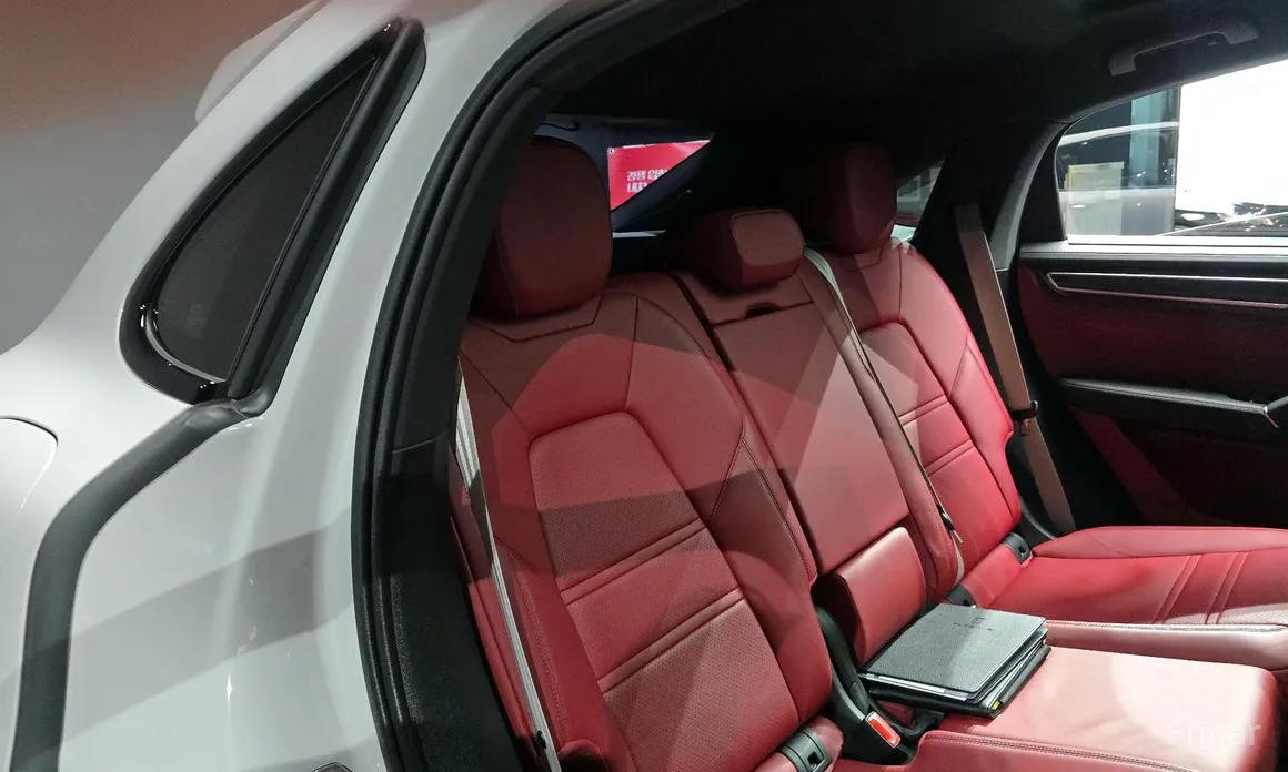 Фото 12 - Porsche Cayenne