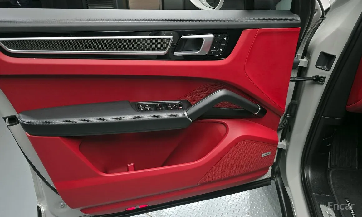 Фото 16 - Porsche Cayenne