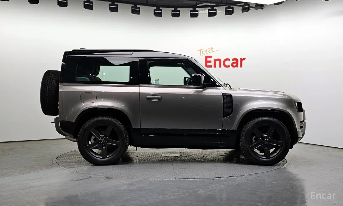 Фото 6 - Land Rover Defender