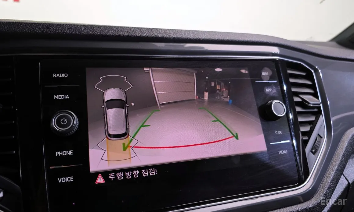 Фото 15 - Volkswagen T-Roc