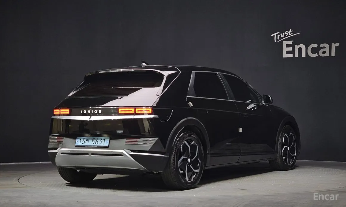 Фото 2 - Hyundai Ioniq 5