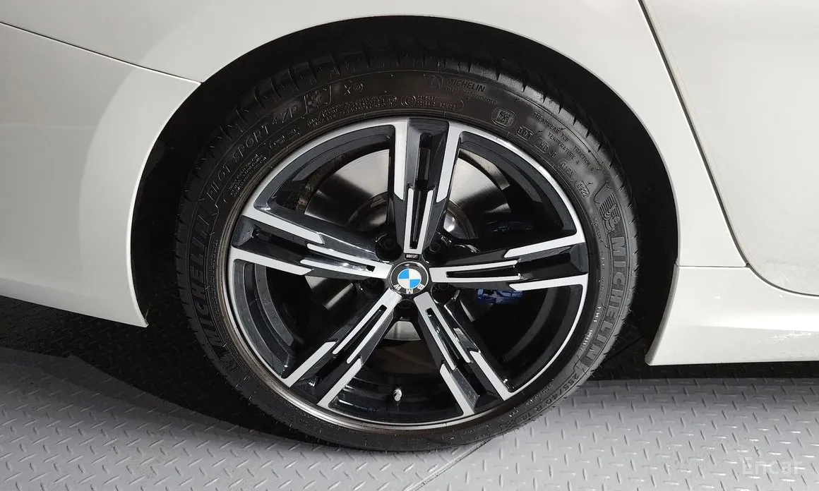 Photo 5 - BMW 3 Series