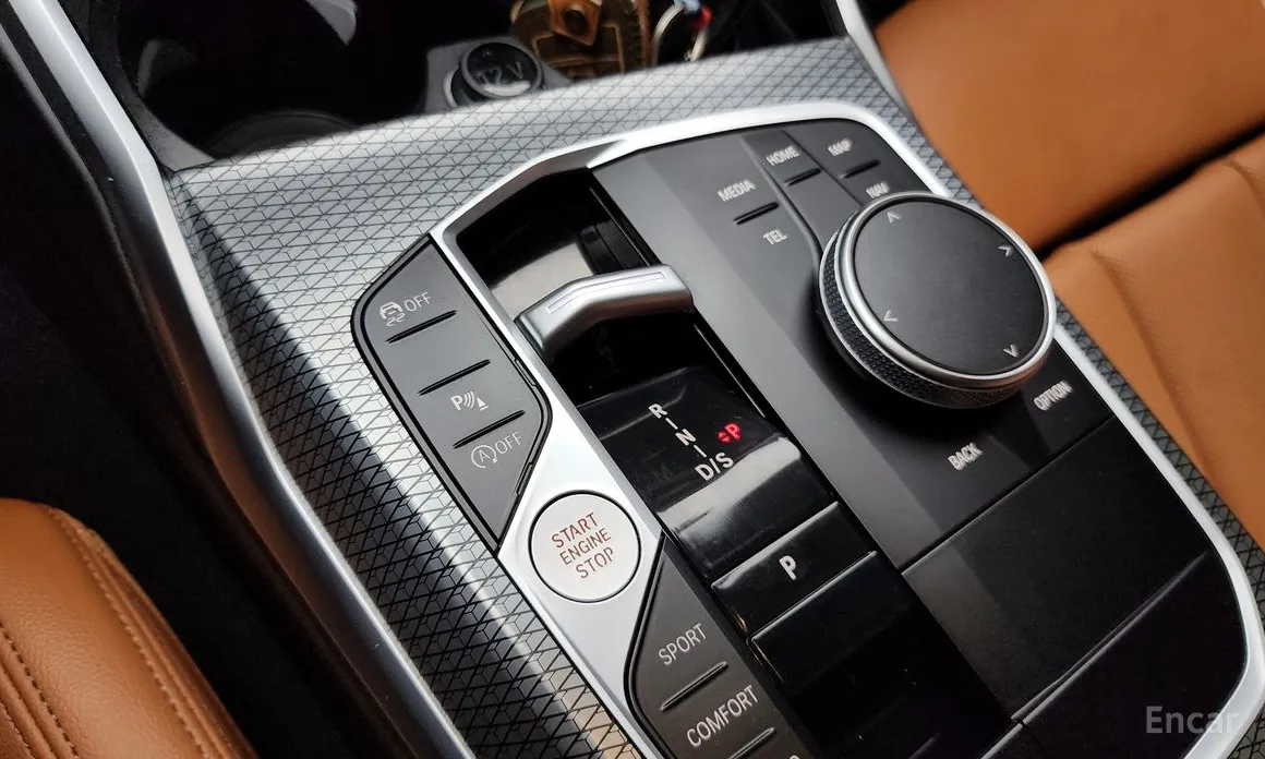 Photo 9 - BMW 3 Series