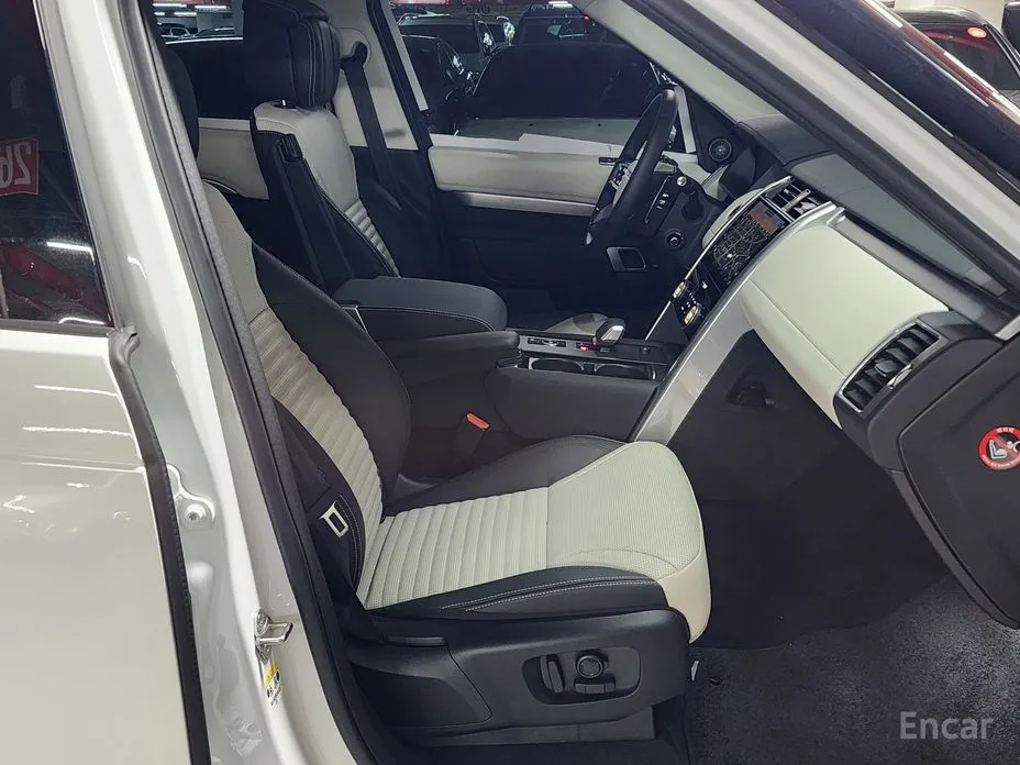 Фото 16 - Land Rover Discovery