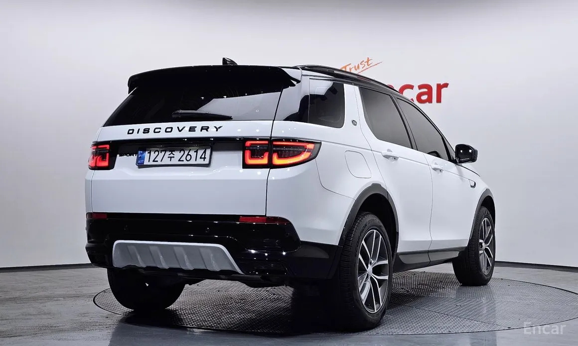 Photo 2 - Land Rover Discovery Sport