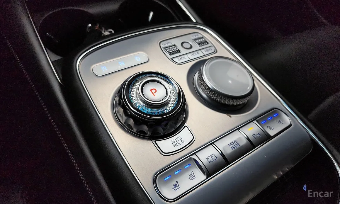 Фото 9 - Genesis G90