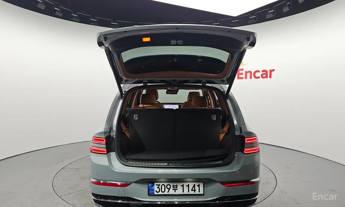 Фото 20 - Genesis GV80