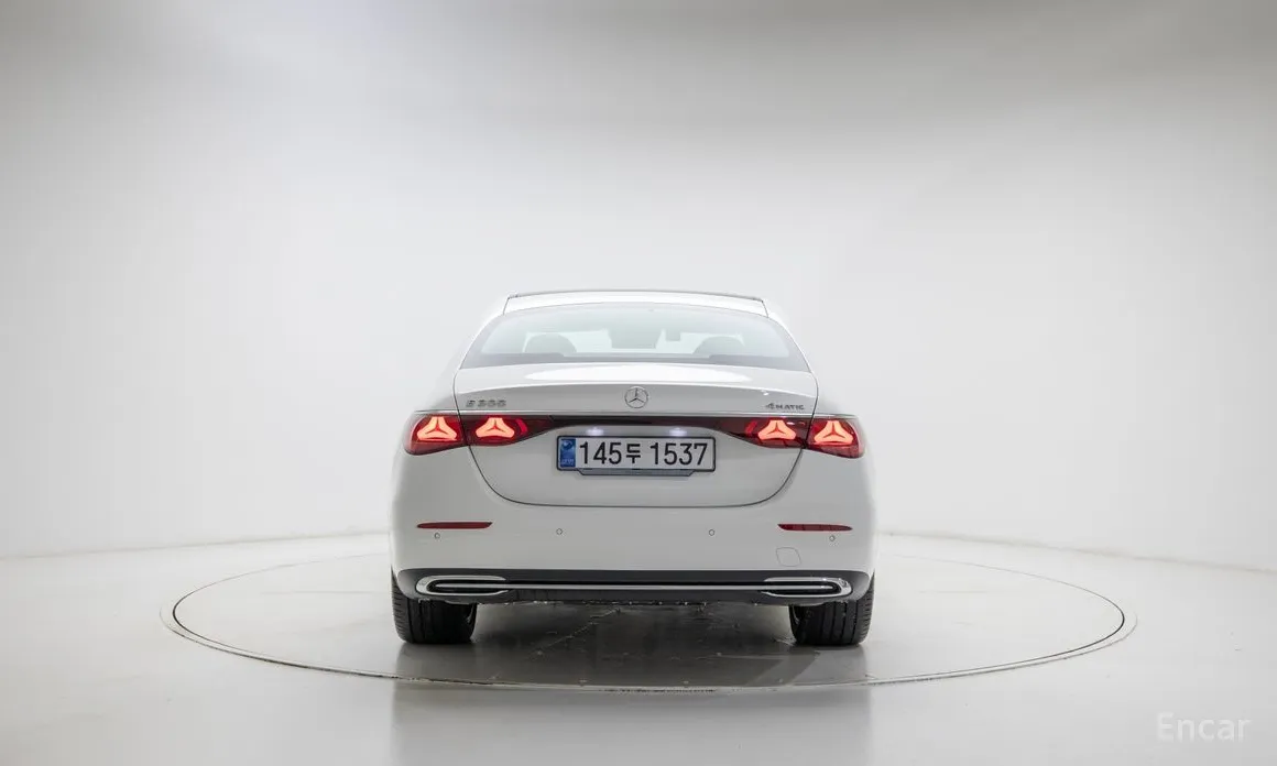 Фото 4 - Mercedes-Benz E-Class