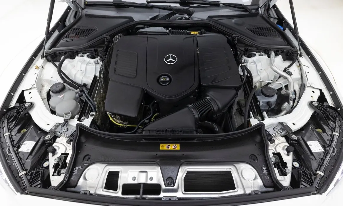 Фото 6 - Mercedes-Benz E-Class