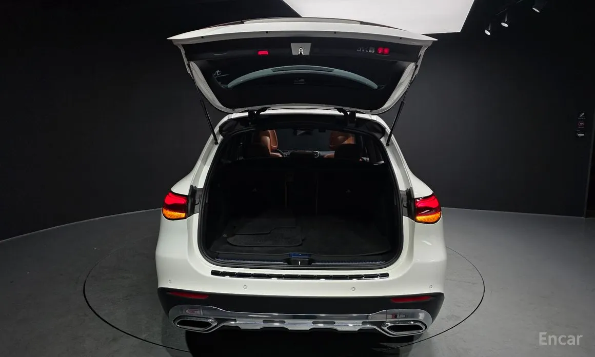 Фото 20 - Mercedes-Benz GLC-Class