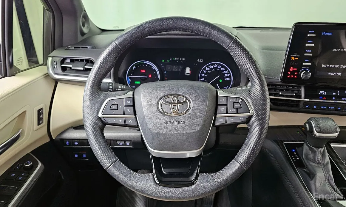 Фото 13 - Toyota Sienna