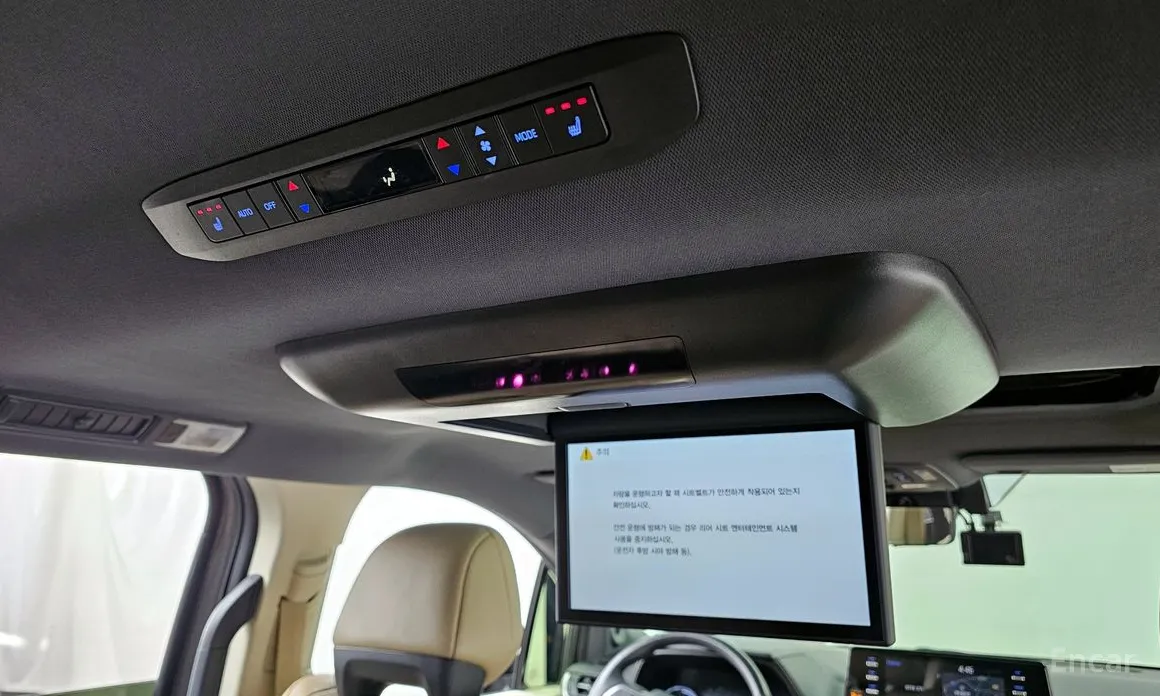 Фото 18 - Toyota Sienna