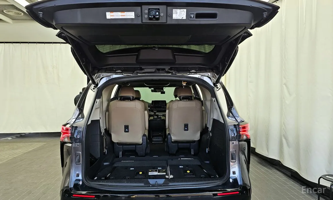 Фото 20 - Toyota Sienna