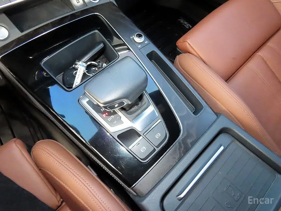 Фото 10 - Audi Q5