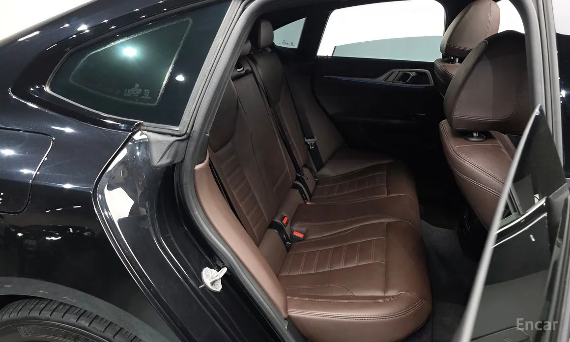 Фото 11 - BMW i4