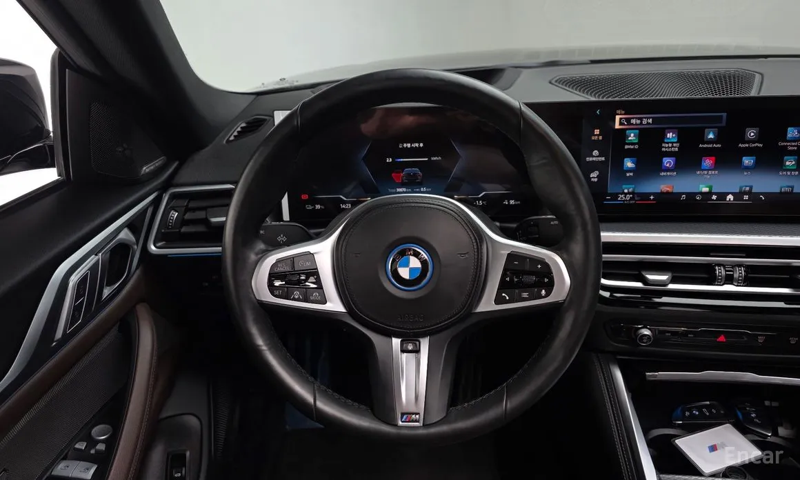 Фото 13 - BMW i4