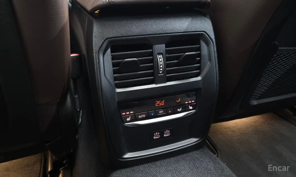 Фото 19 - BMW i4