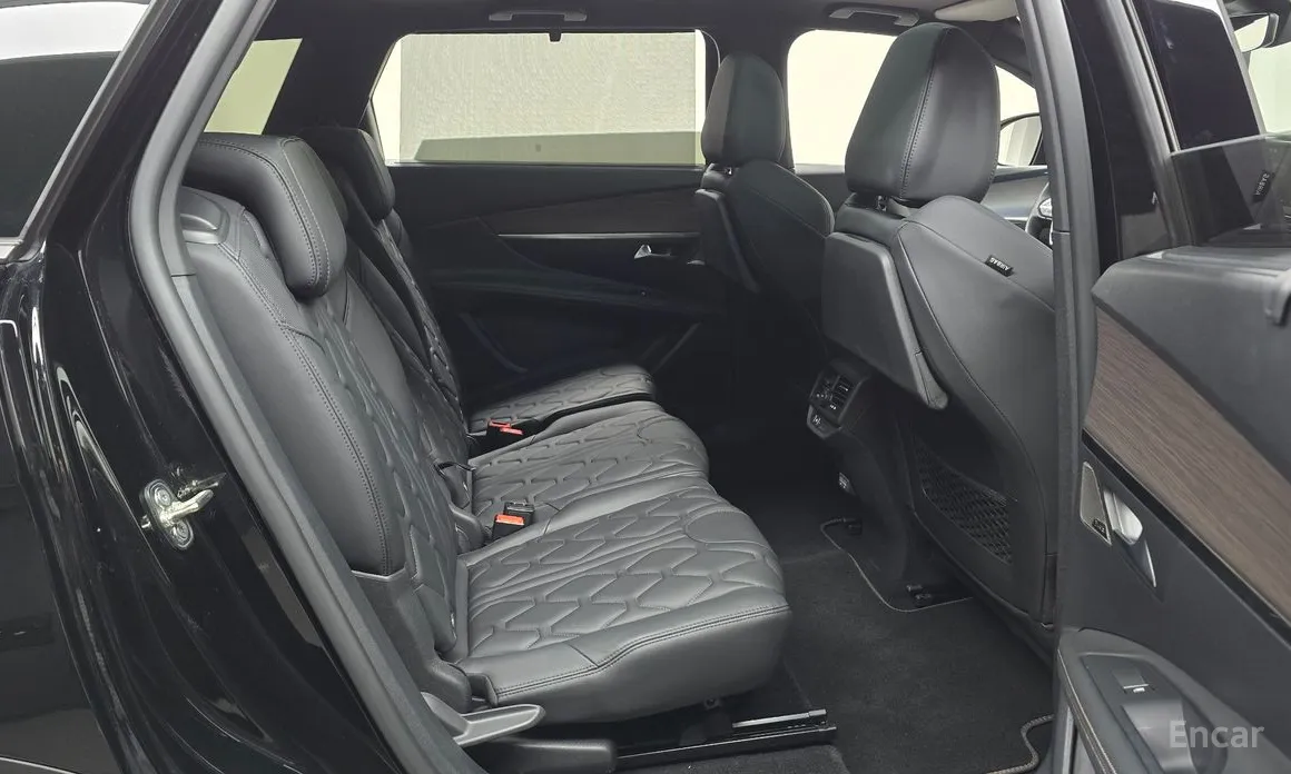 Фото 12 - Peugeot 5008