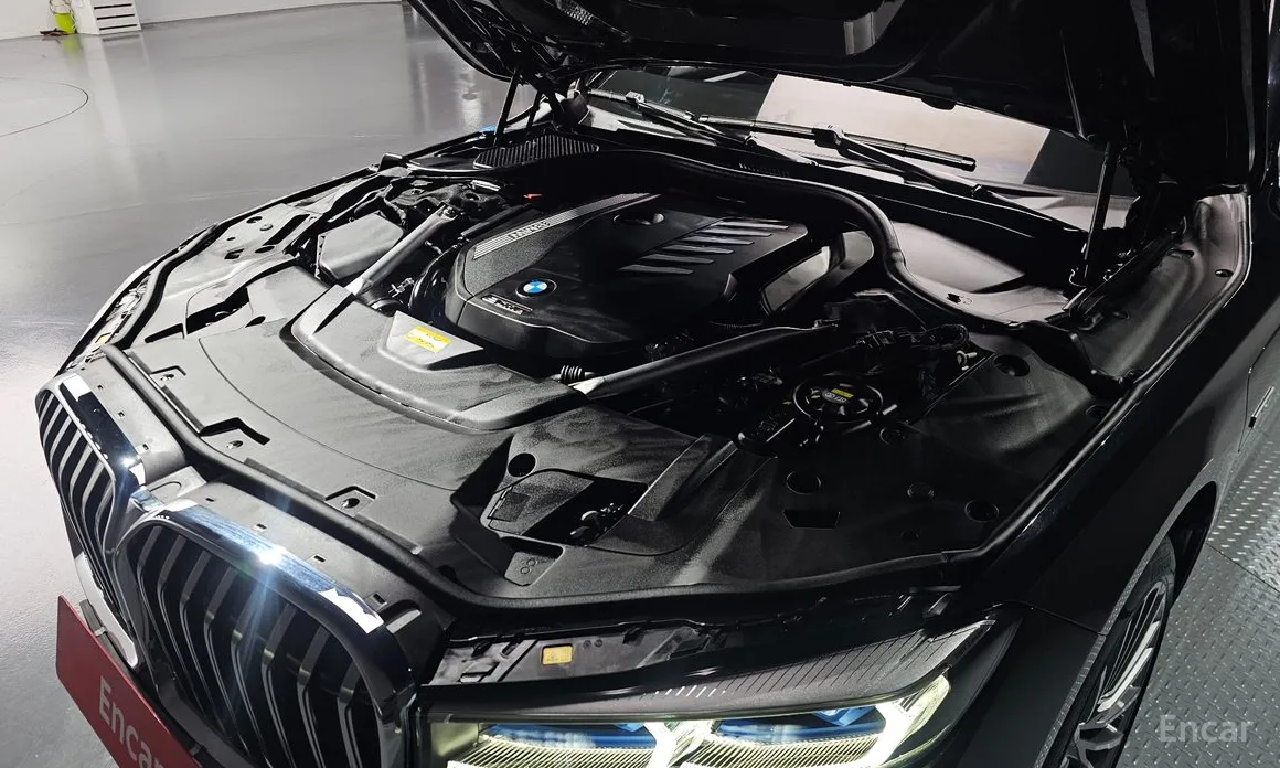 Фото 6 - BMW 7 Series