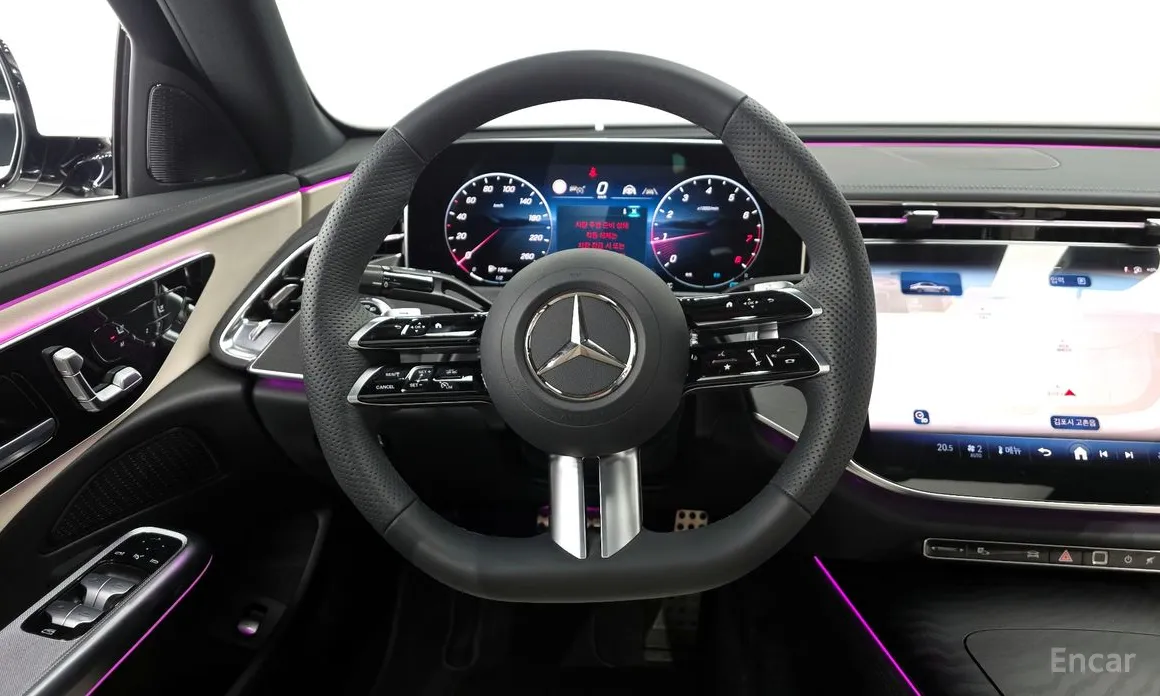 Фото 13 - Mercedes-Benz E-Class