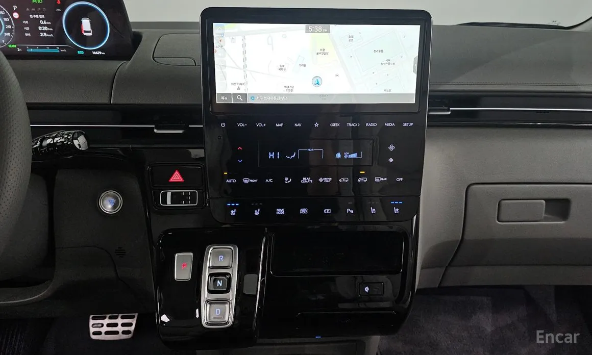 Фото 14 - Hyundai Staria