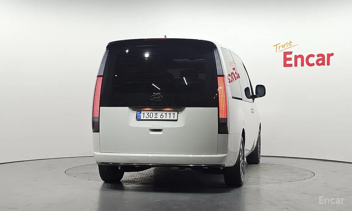 Фото 4 - Hyundai Staria