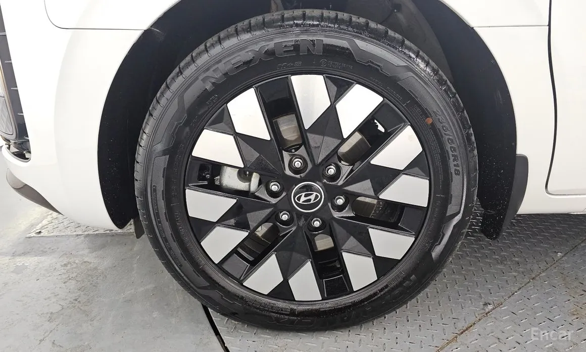 Фото 5 - Hyundai Staria