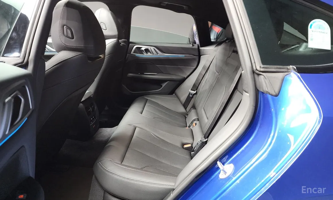 Фото 12 - BMW i4