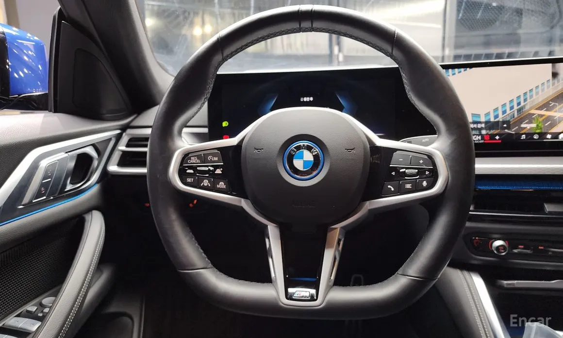 Фото 13 - BMW i4
