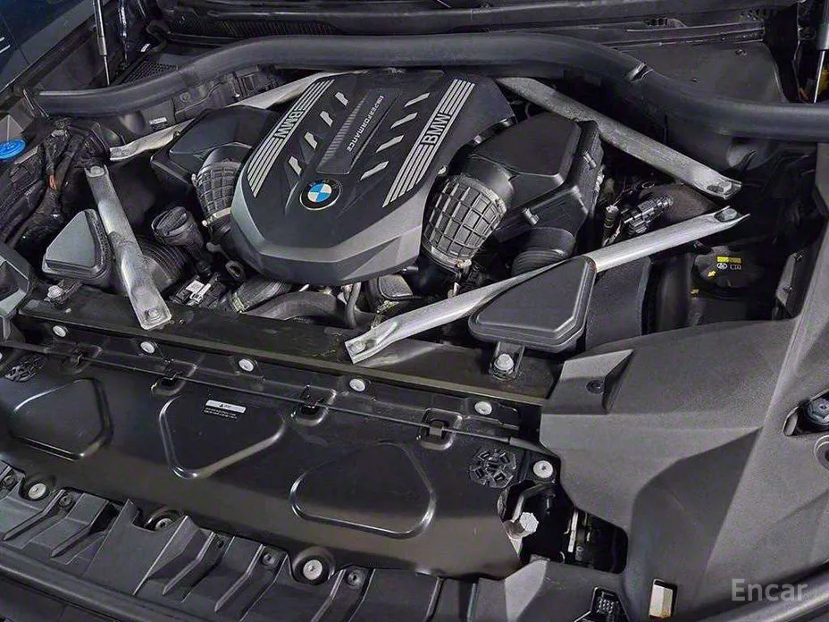 Фото 19 - BMW X7