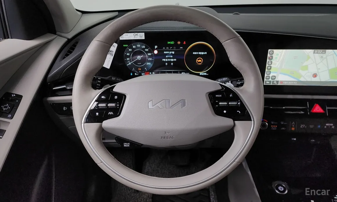 Фото 14 - Kia Niro