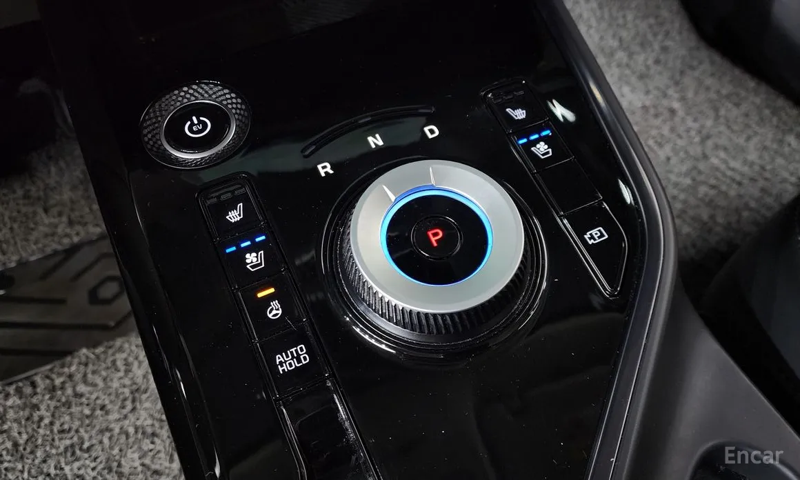 Фото 9 - Kia Niro