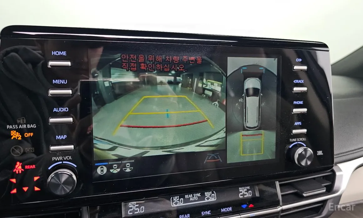 Photo 15 - Toyota Sienna