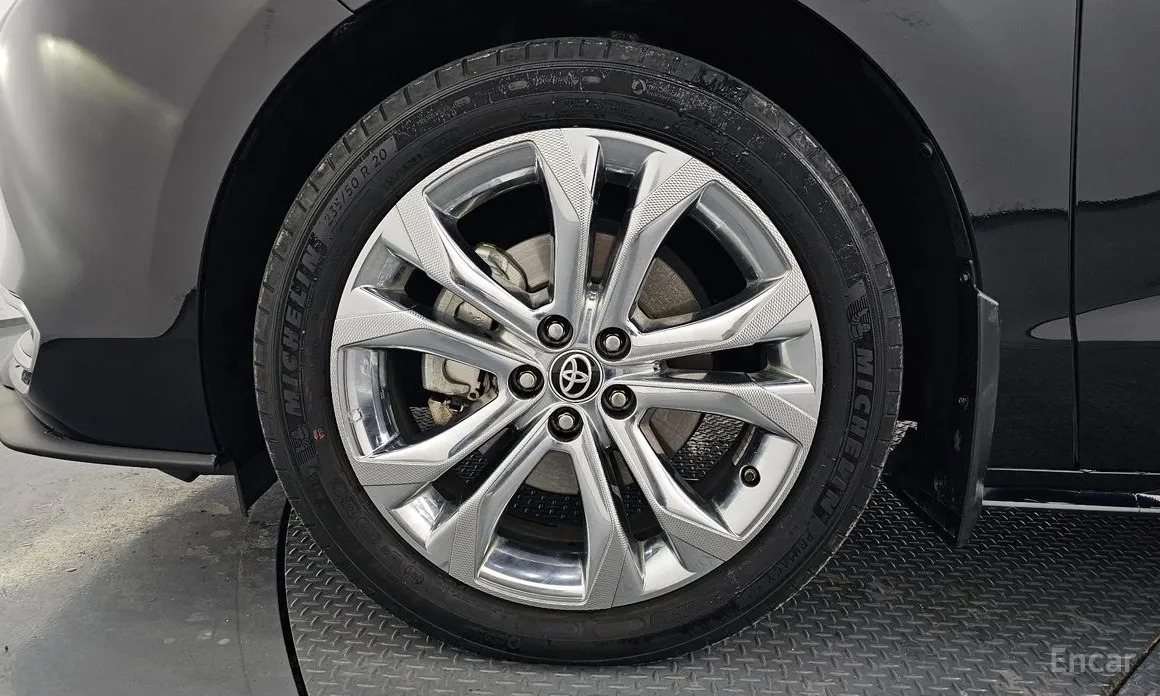 Photo 5 - Toyota Sienna