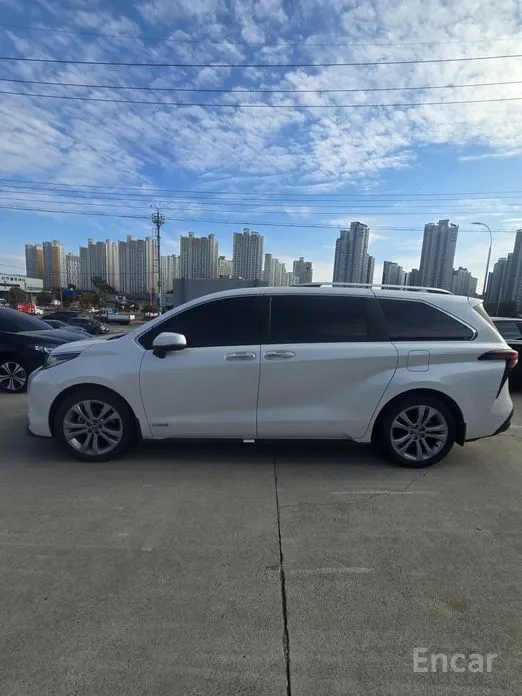 Фото 5 - Toyota Sienna