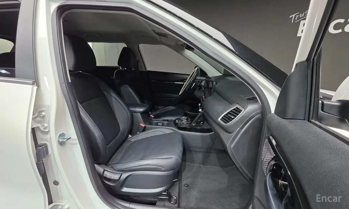 Фото 10 - Kia Seltos