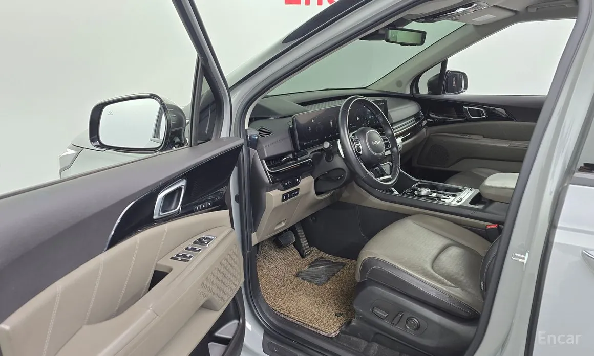 Фото 10 - Kia Carnival