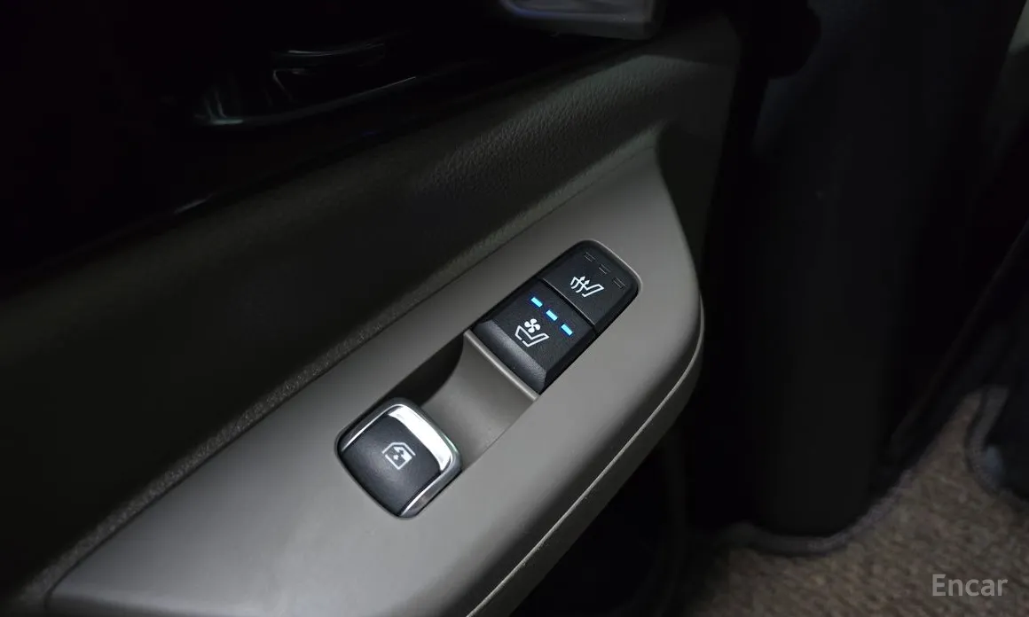 Фото 19 - Kia Carnival