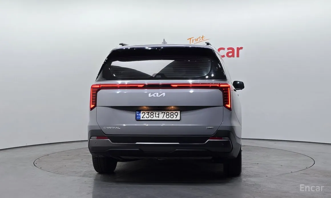 Фото 4 - Kia Carnival