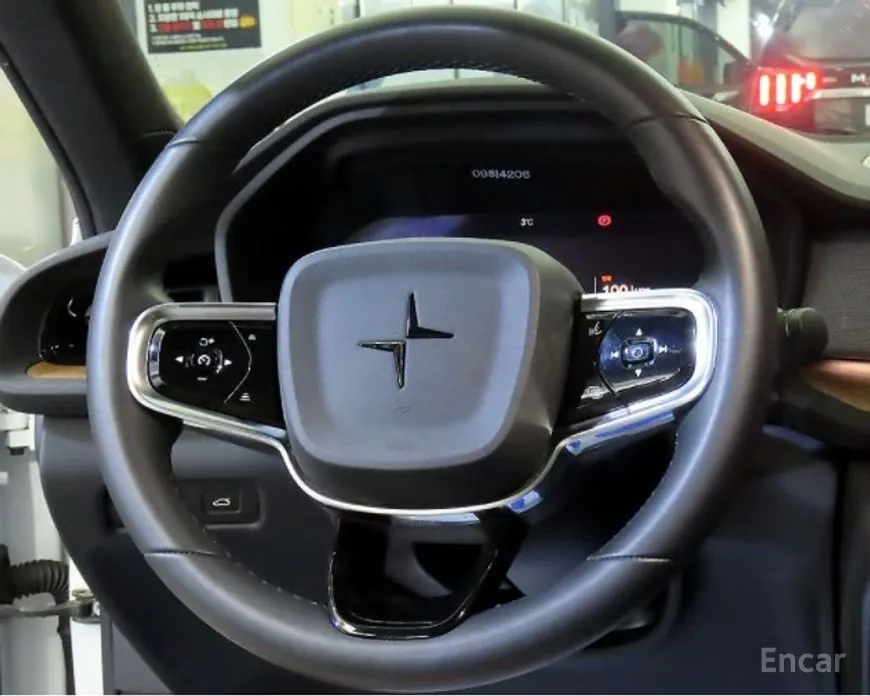 Фото 10 - Polestar 2