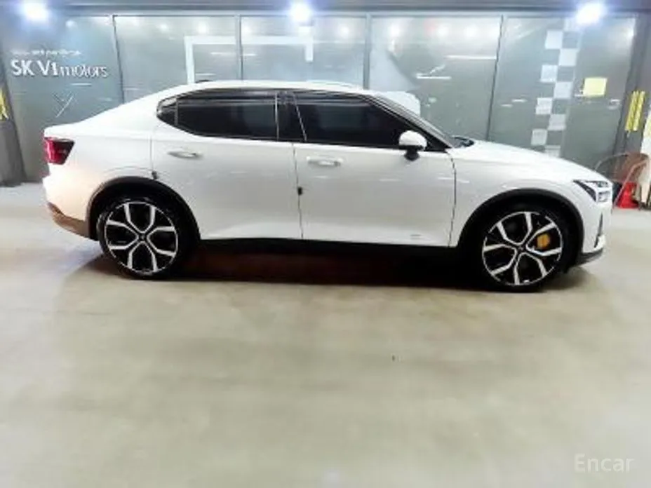 Фото 3 - Polestar 2