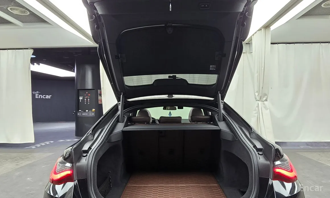 Фото 20 - BMW i4