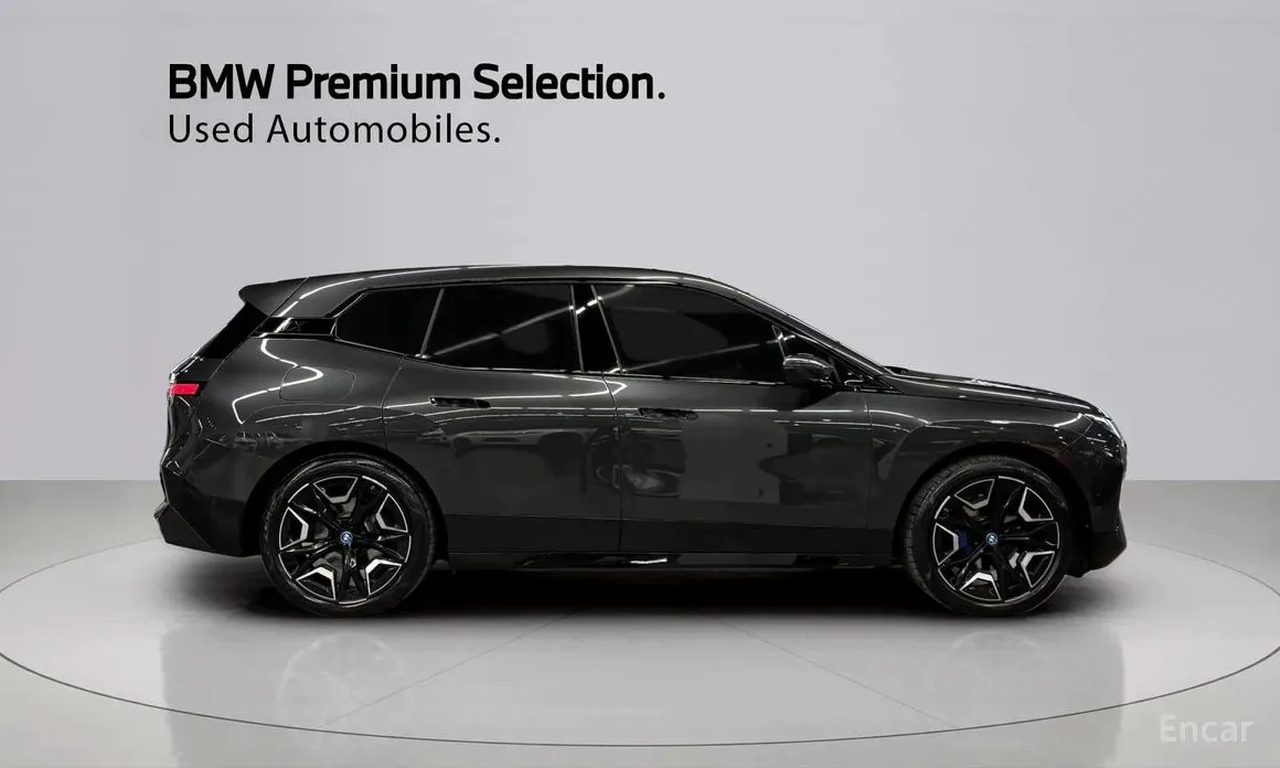 Фото 14 - BMW iX