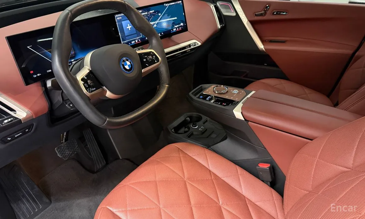 Фото 15 - BMW iX