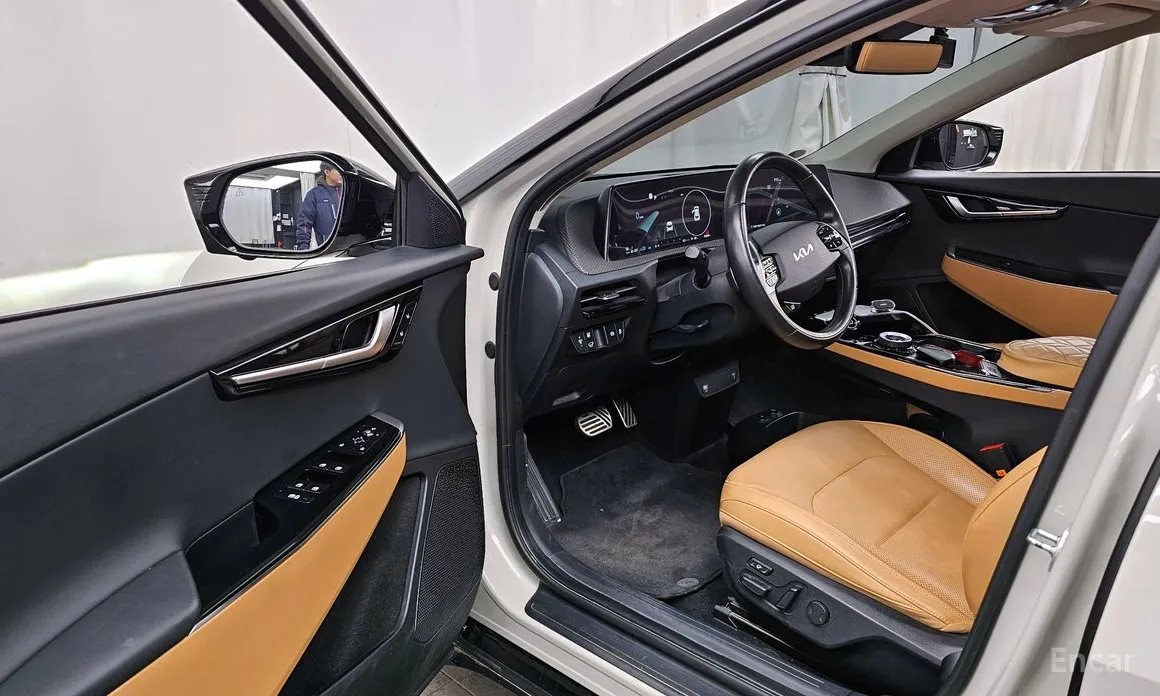 Фото 10 - Kia EV6