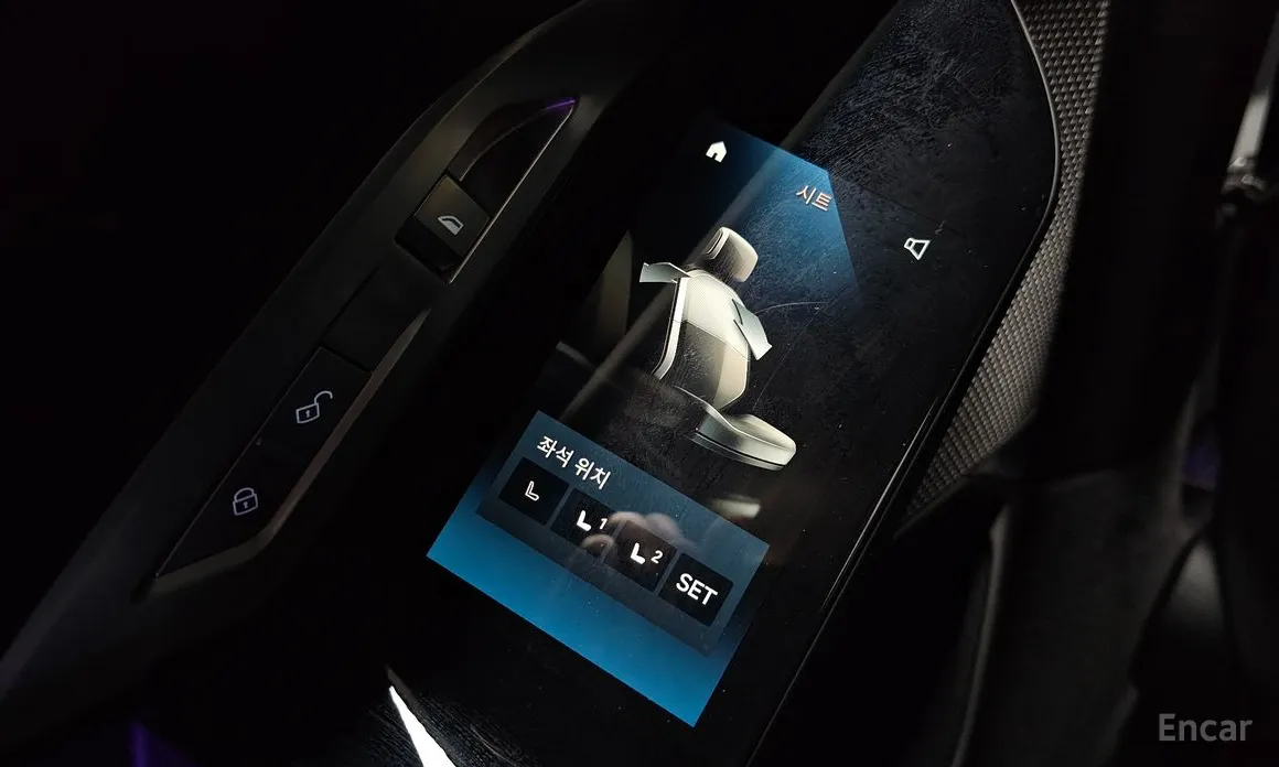 Фото 18 - BMW 7 Series