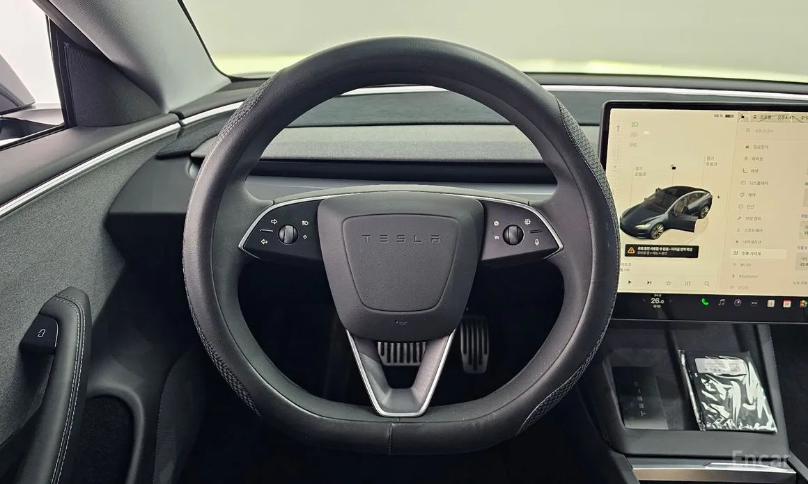 Фото 13 - Tesla Model 3