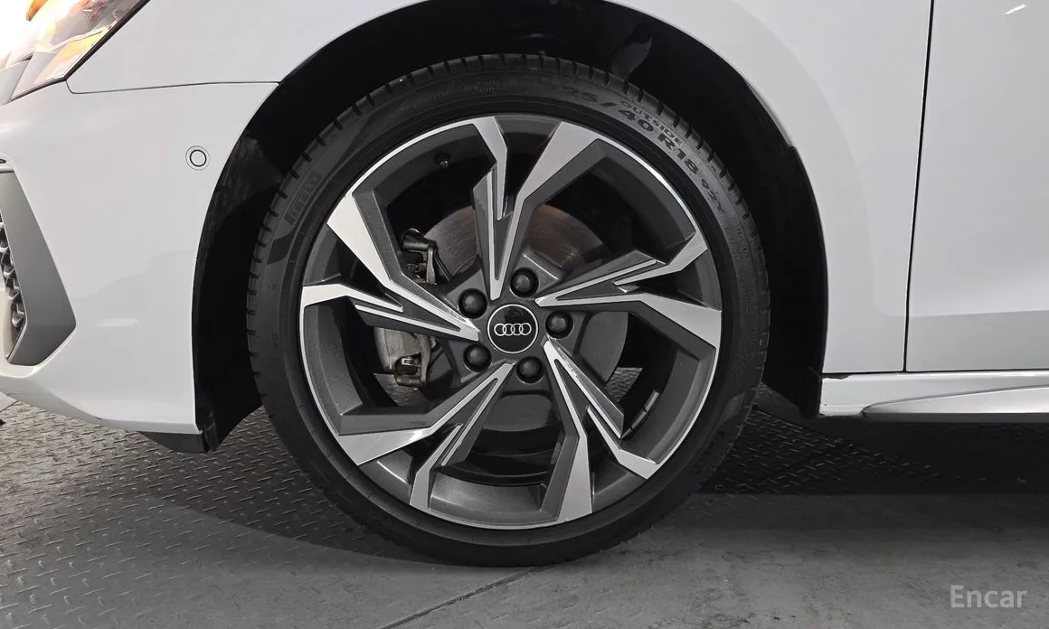 Фото 5 - Audi A3