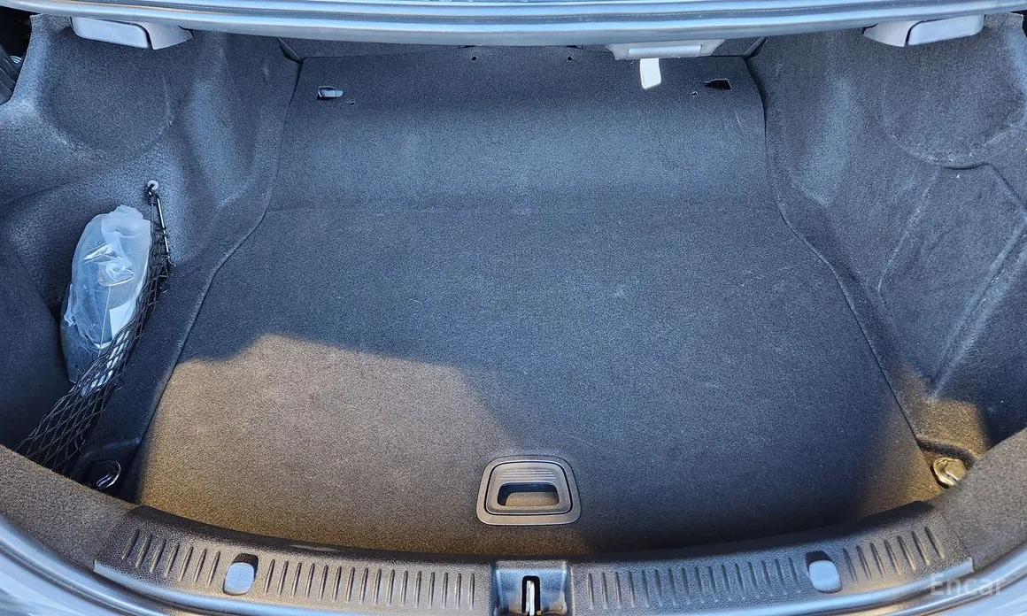 Фото 11 - Mercedes-Benz E-Class