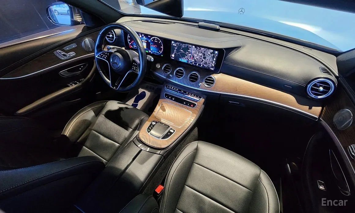 Фото 13 - Mercedes-Benz E-Class